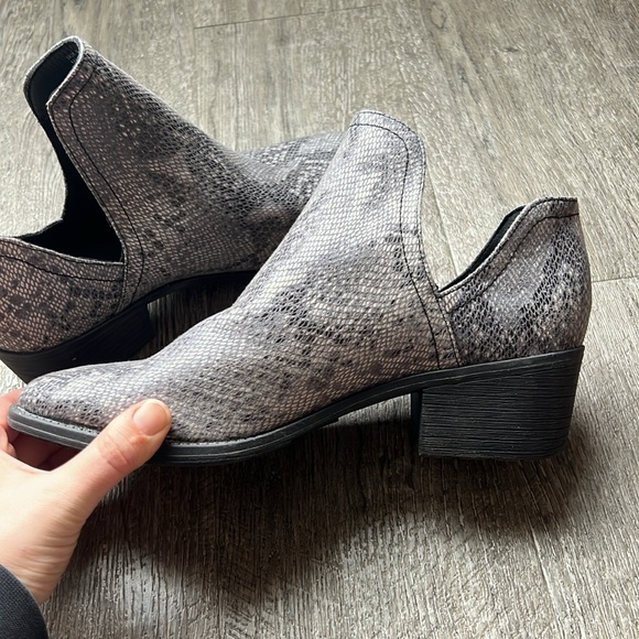 Volatile Booties - Picture 10 of 13